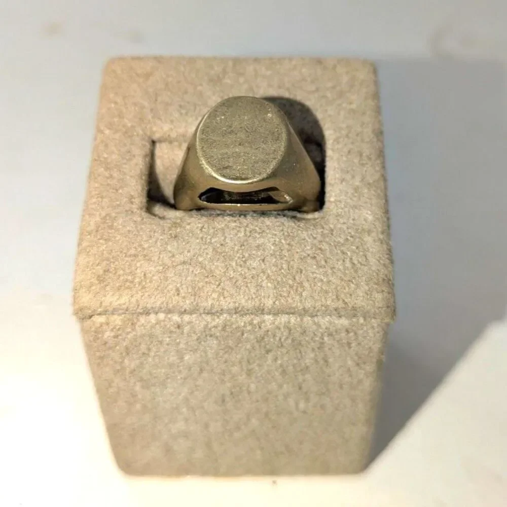 ⭐3/$30⭐ Brushed Metal Gold Finish Flat Circle Face Ring